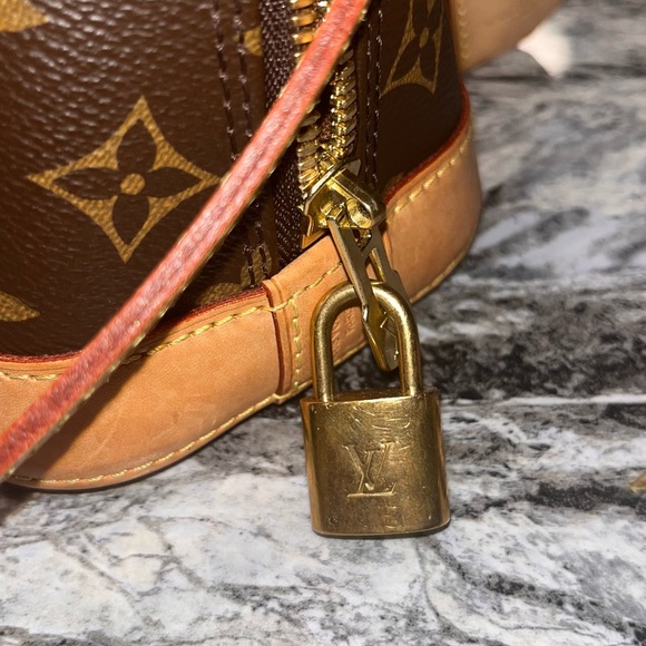 Louis Vuitton Alma Monogram BB Brown - Picture 8 of 13